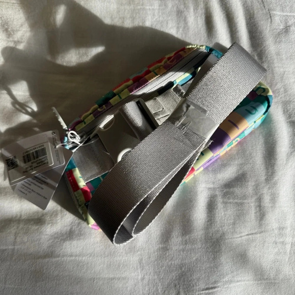 🆕🌈 Lululemon Everywhere Belt Bag Checkered Moment Mini Multi Vapour - Picture 7 of 8